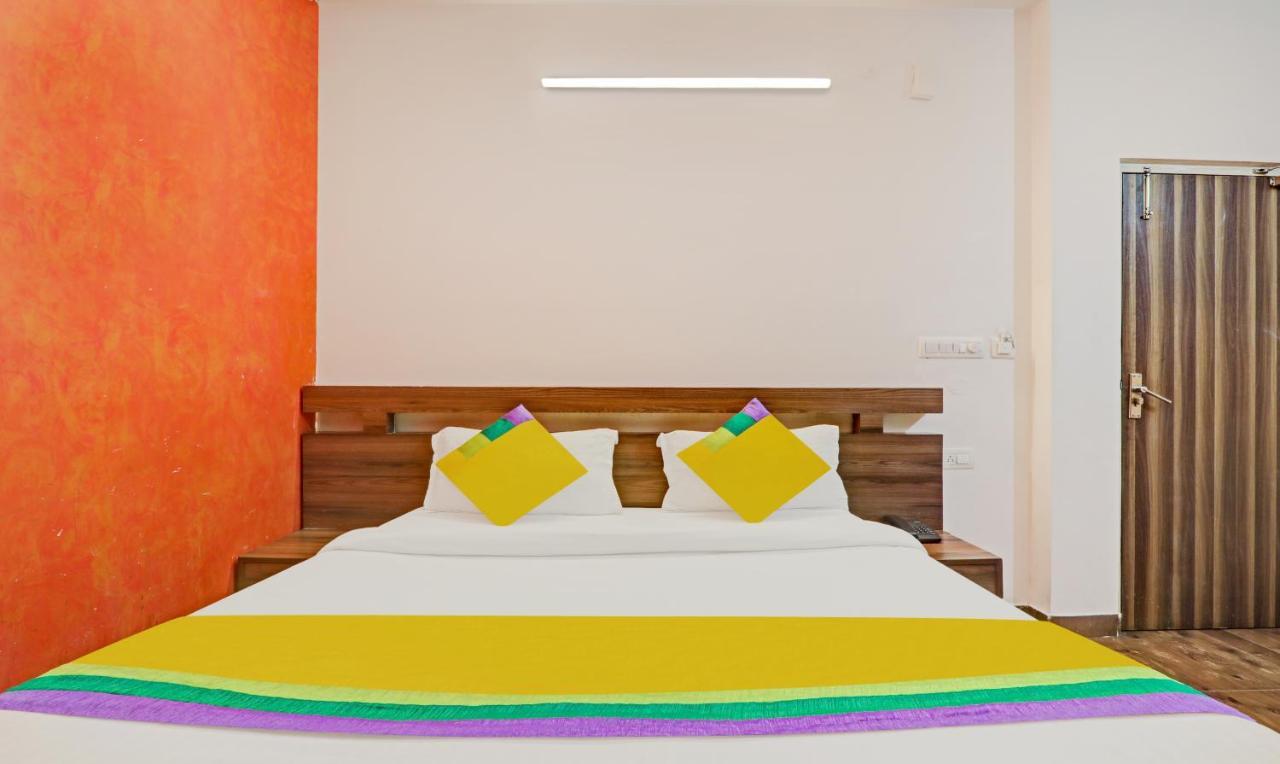 Itsy By Treebo - Global Inn Lucknow Exterior foto